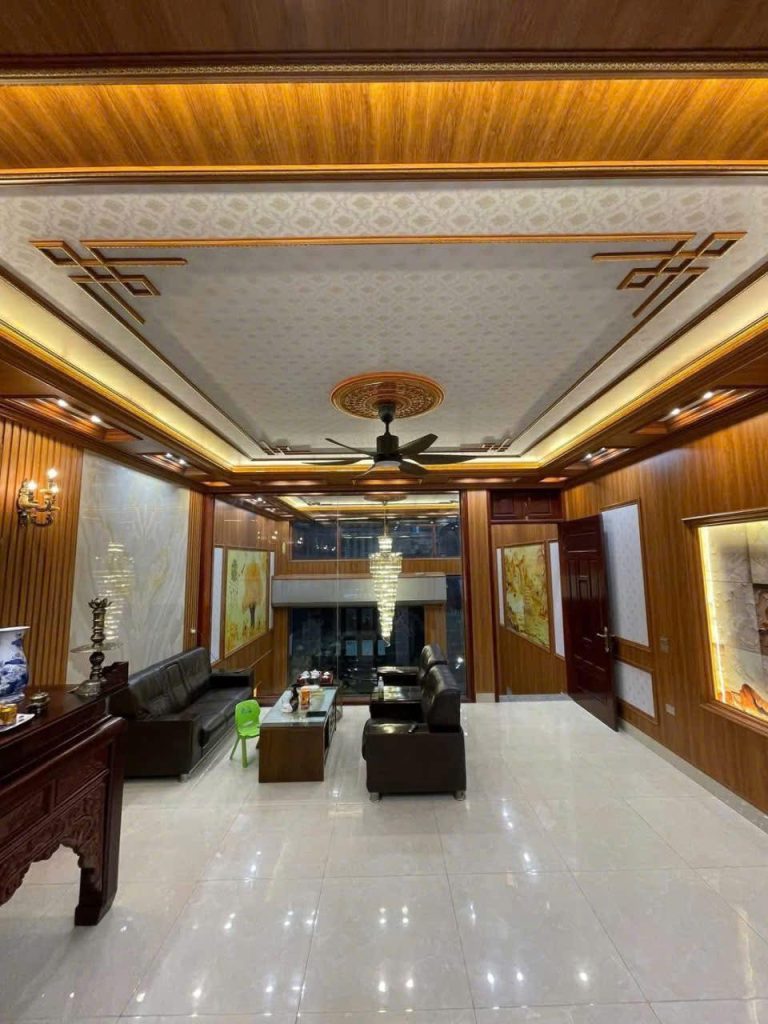 Hoàn thiện ốp trần, tường nhựa nano nhà chú Chiến - Nam Định